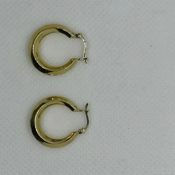 Jewelry - Gold  Vermeil Huggies